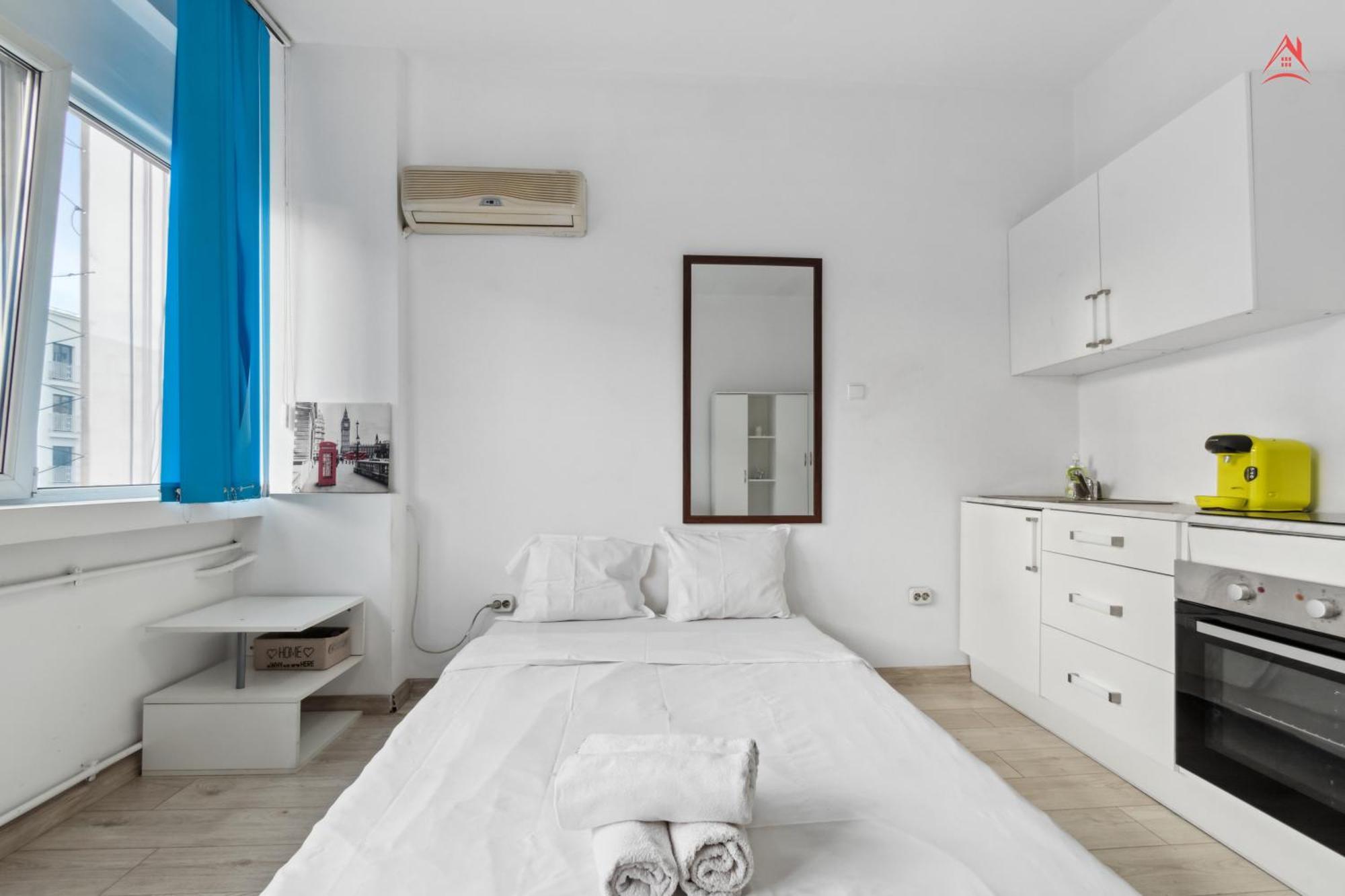 Atheneum Easy Retreat Apartment Bukares Bagian luar foto