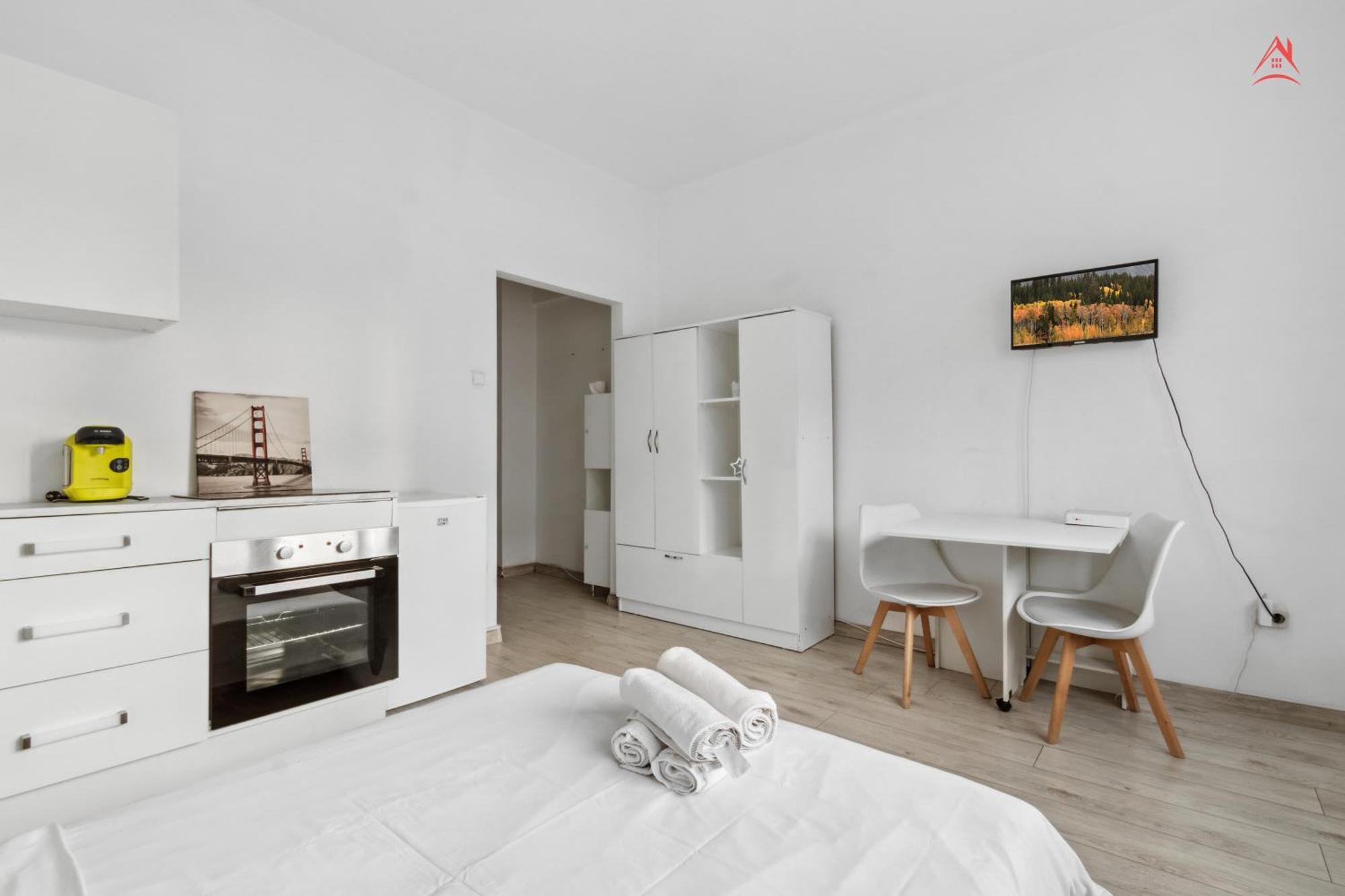 Atheneum Easy Retreat Apartment Bukares Bagian luar foto